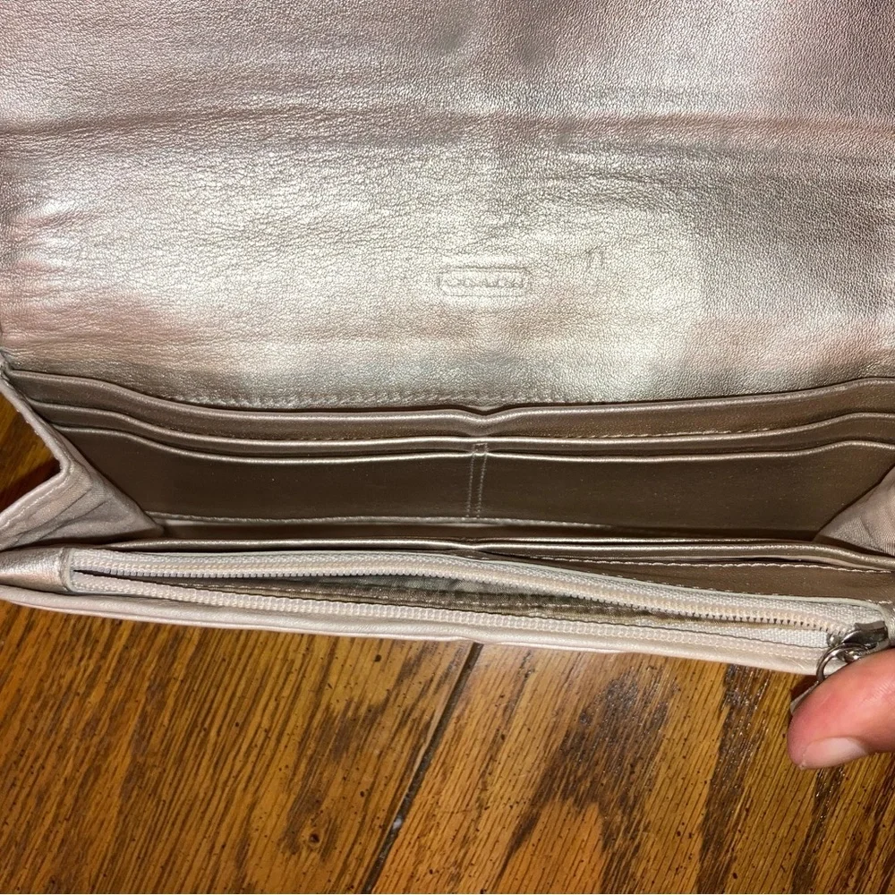 Coach Envelope Clutch Wallet Gold  Champagne Leather EUC